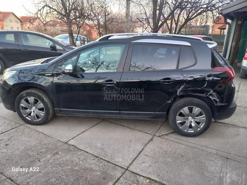 Peugeot 2008 1.2 STYLE