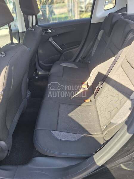 Peugeot 2008 1.2 STYLE