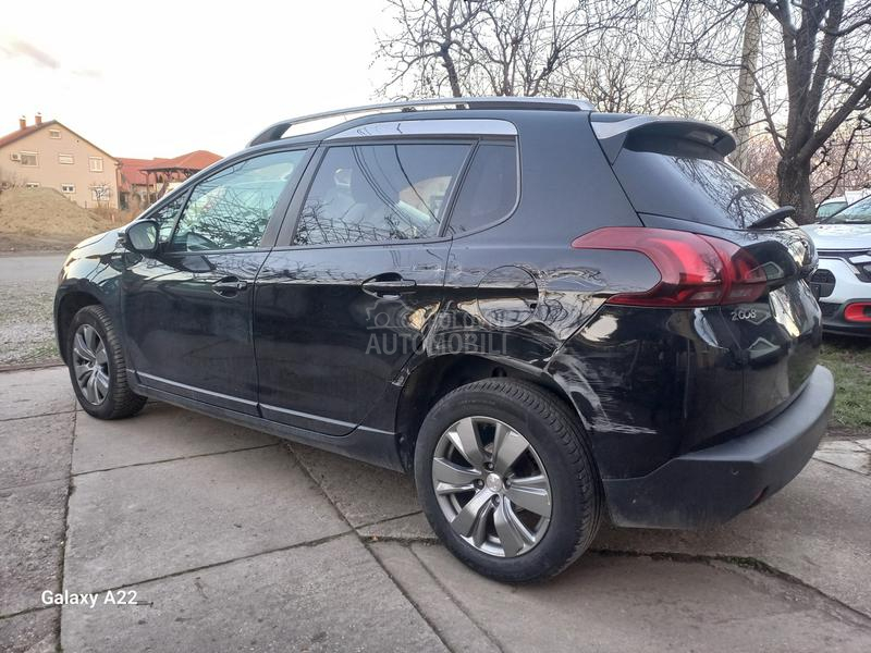 Peugeot 2008 1.2 STYLE