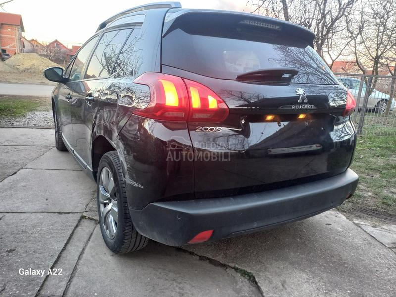 Peugeot 2008 1.2 STYLE
