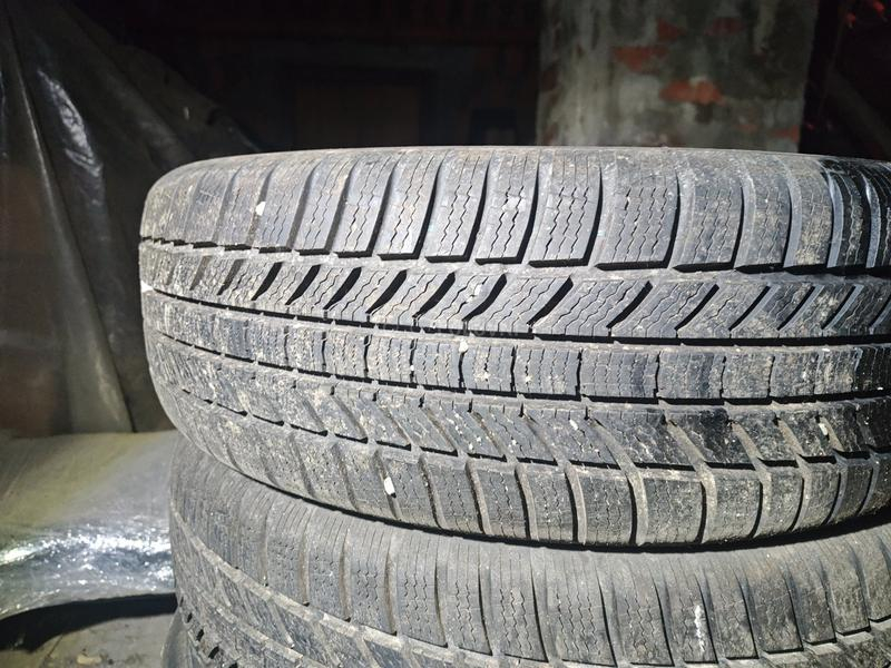 Continental 225/60 R18 Zimska