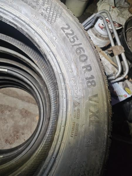 Continental 225/60 R18 Zimska