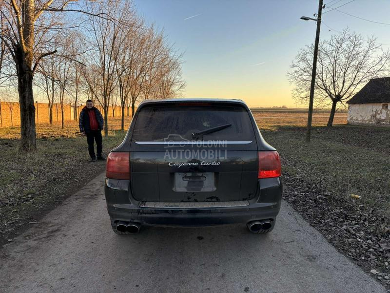 Porsche Cayenne 