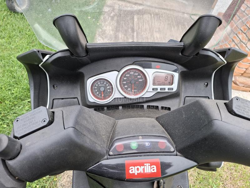 Aprilia SR MAX 300