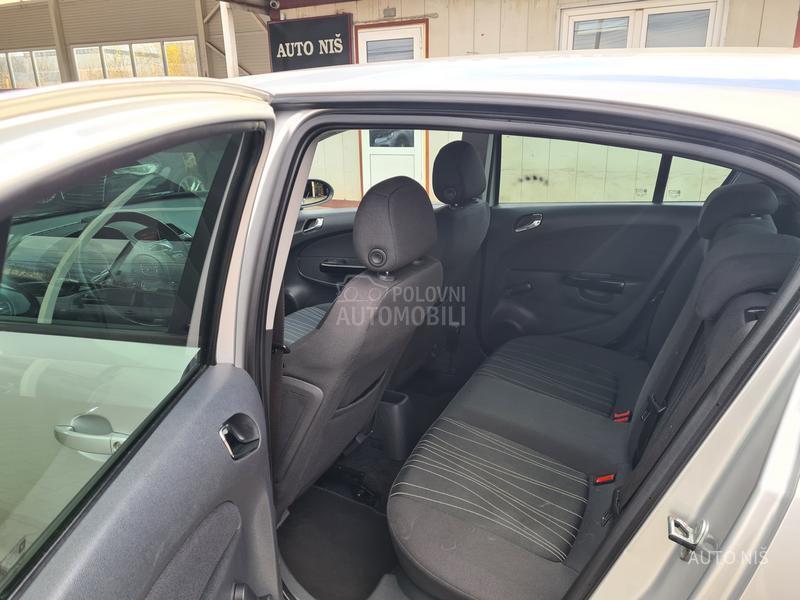Opel Corsa D 1.4 EDITION 111