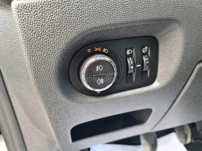 Opel Corsa D 1.4 EDITION 111