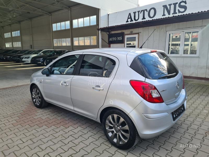 Opel Corsa D 1.4 EDITION 111