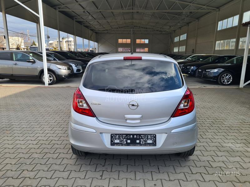 Opel Corsa D 1.4 EDITION 111