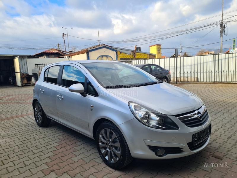 Opel Corsa D 1.4 EDITION 111