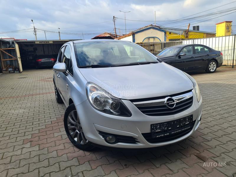 Opel Corsa D 1.4 EDITION 111