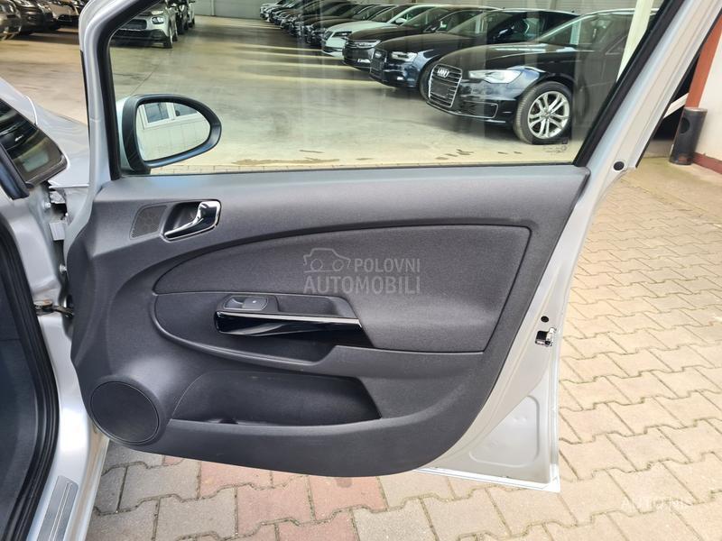 Opel Corsa D 1.4 EDITION 111