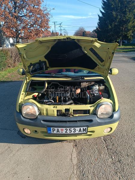 Renault Twingo 1.2b dugo  r e g