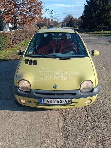 Renault Twingo 1.2b dugo  r e g