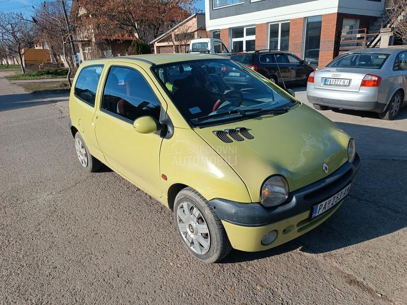 Renault Twingo 1.2b dugo  r e g