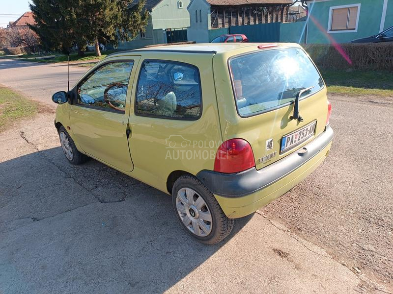 Renault Twingo 1.2b dugo  r e g