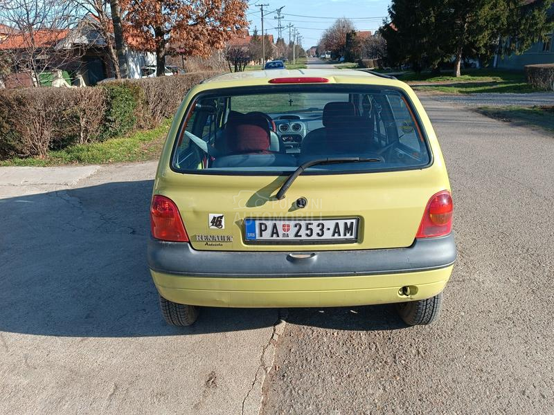 Renault Twingo 1.2b dugo  r e g
