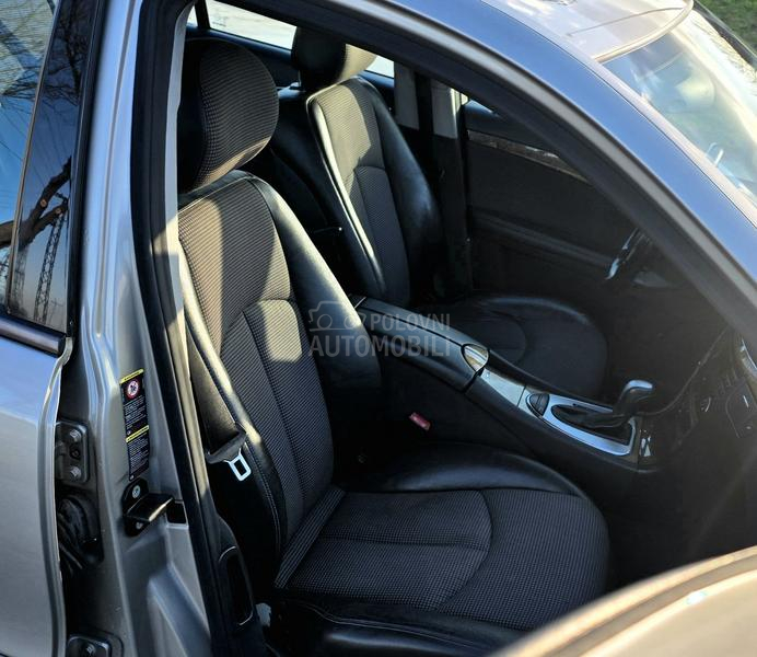 Mercedes Benz E 220 2.2 AVANGARD