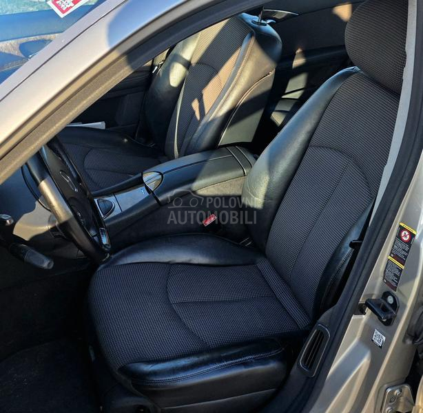 Mercedes Benz E 220 2.2 AVANGARD