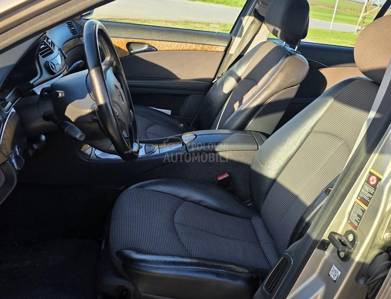 Mercedes Benz E 220 2.2 AVANGARD