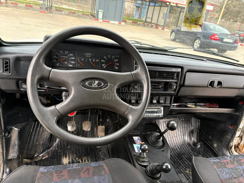 Lada Niva 