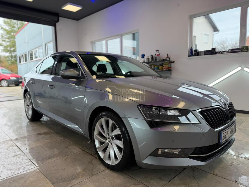 Škoda Superb 