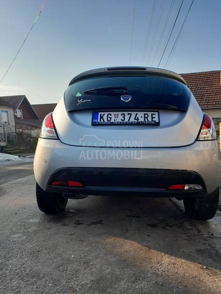 Lancia Ypsilon 