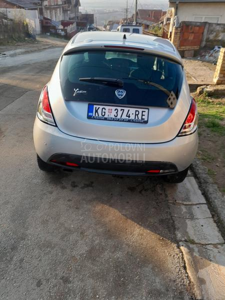 Lancia Ypsilon 
