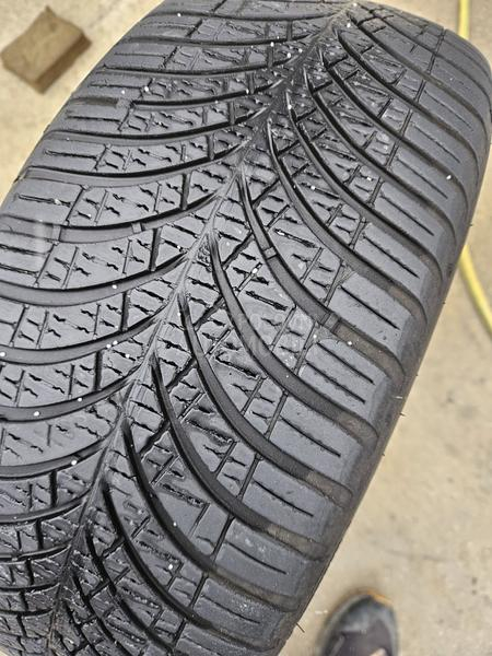 Goodyear 205/55 R16 Zimska