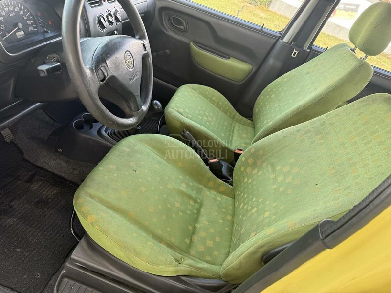 Opel Agila 