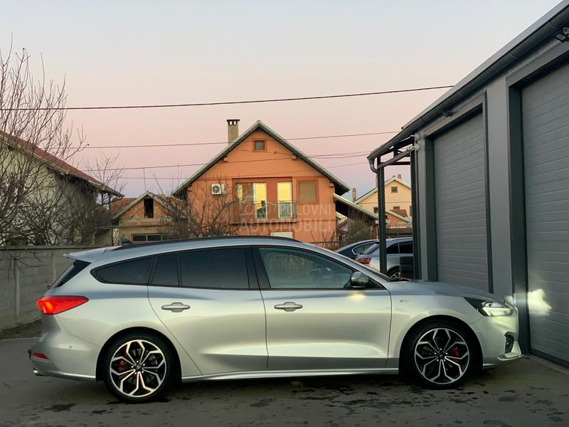 Ford Focus 2.0 ST Line
