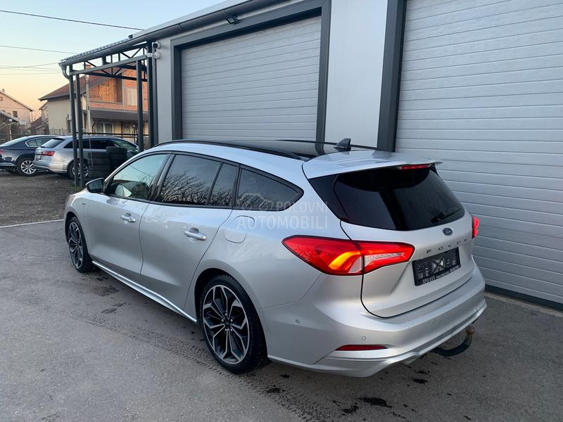 Ford Focus 2.0 ST Line