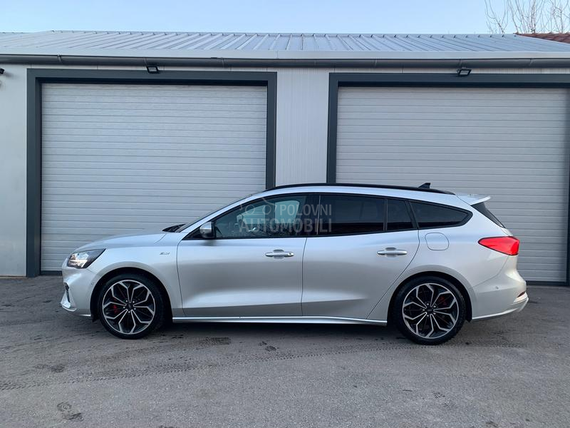 Ford Focus 2.0 ST Line