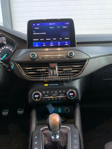 Ford Focus 2.0 ST Line