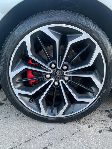 Ford Focus 2.0 ST Line