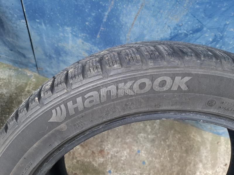 Hankook 235/45 R18 Zimska
