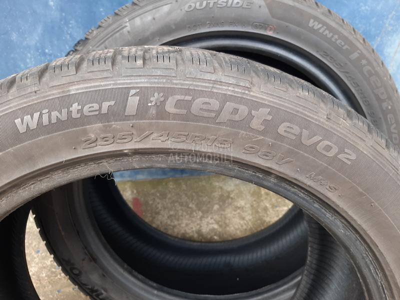 Hankook 235/45 R18 Zimska