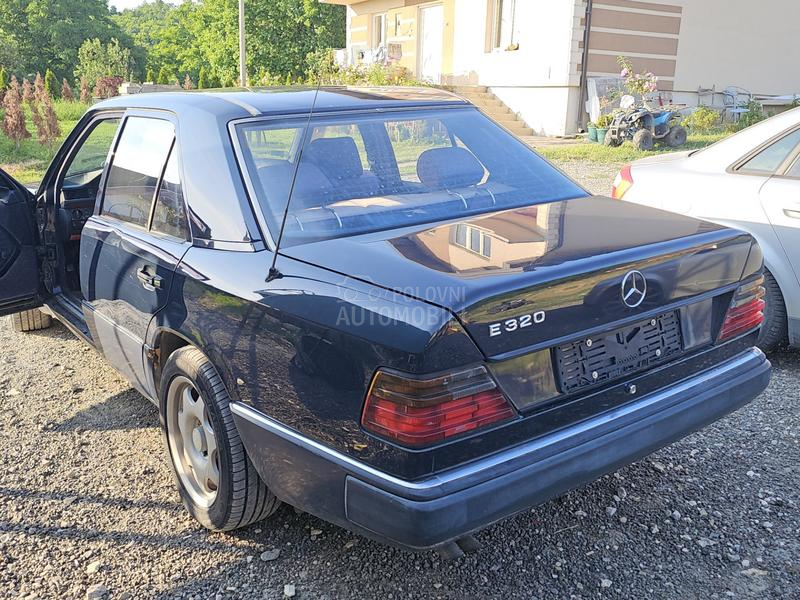 Mercedes Benz E 124 