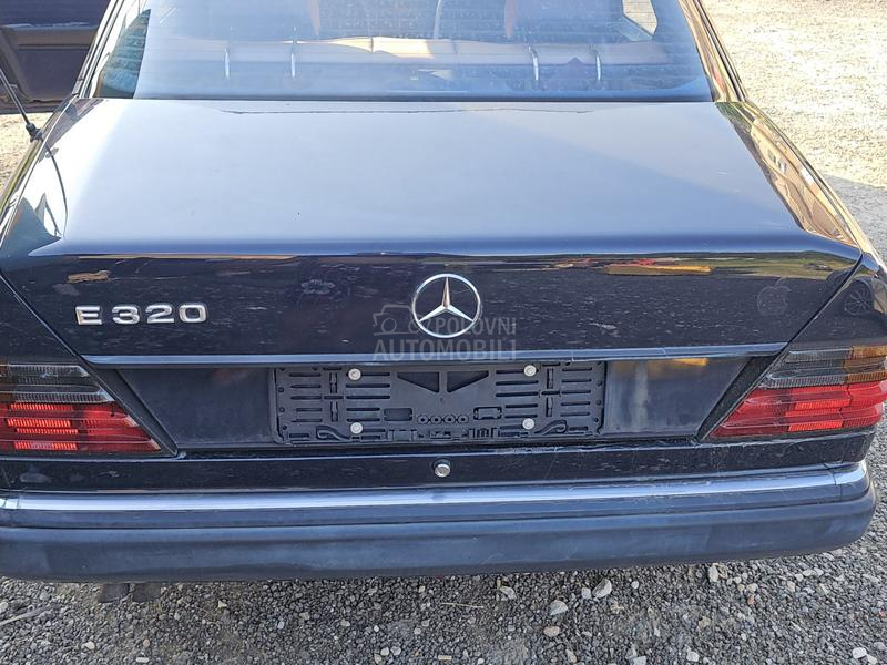 Mercedes Benz E 124 