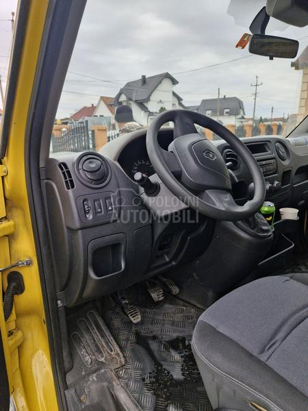 Renault Master 334