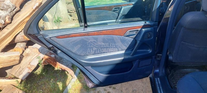 Mercedes Benz E 250 2500 tdi