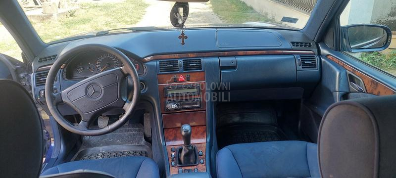 Mercedes Benz E 250 2500 tdi