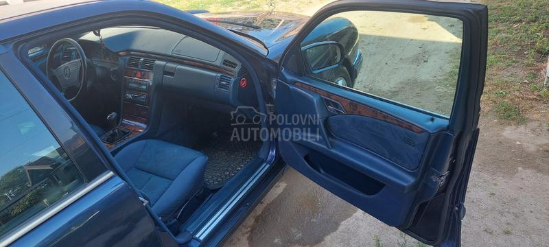 Mercedes Benz E 250 2500 tdi