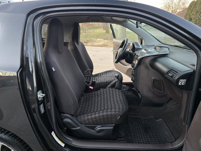 Toyota iQ 1,0