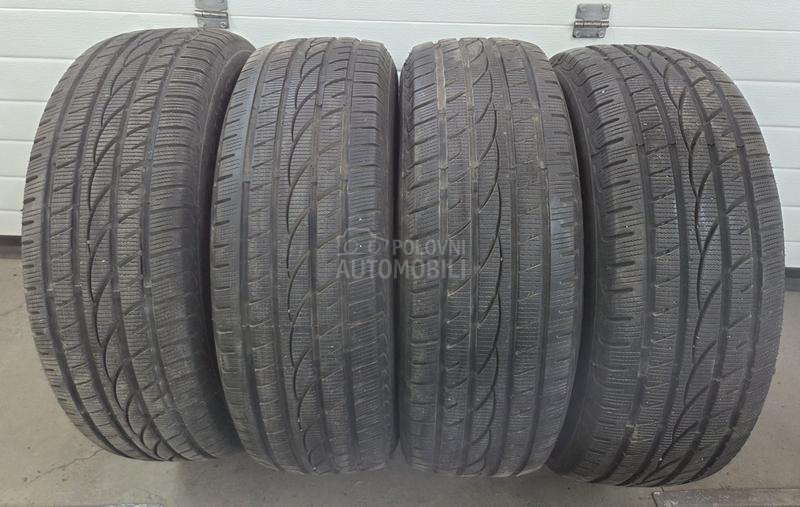 Ostalo 235/60 R18 Zimska