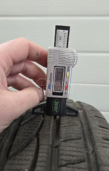 Ostalo 235/60 R18 Zimska