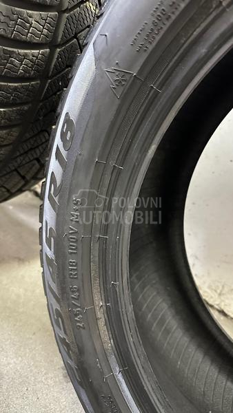 Pirelli 245/45 R18 Zimska