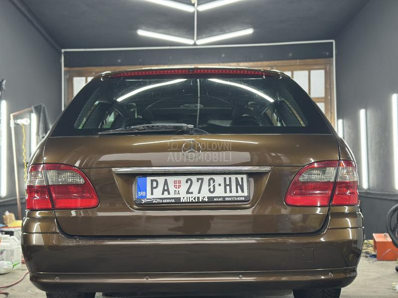 Mercedes Benz E 200 