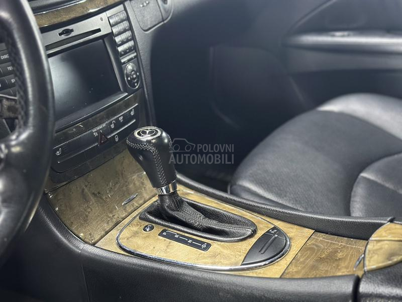 Mercedes Benz E 200 
