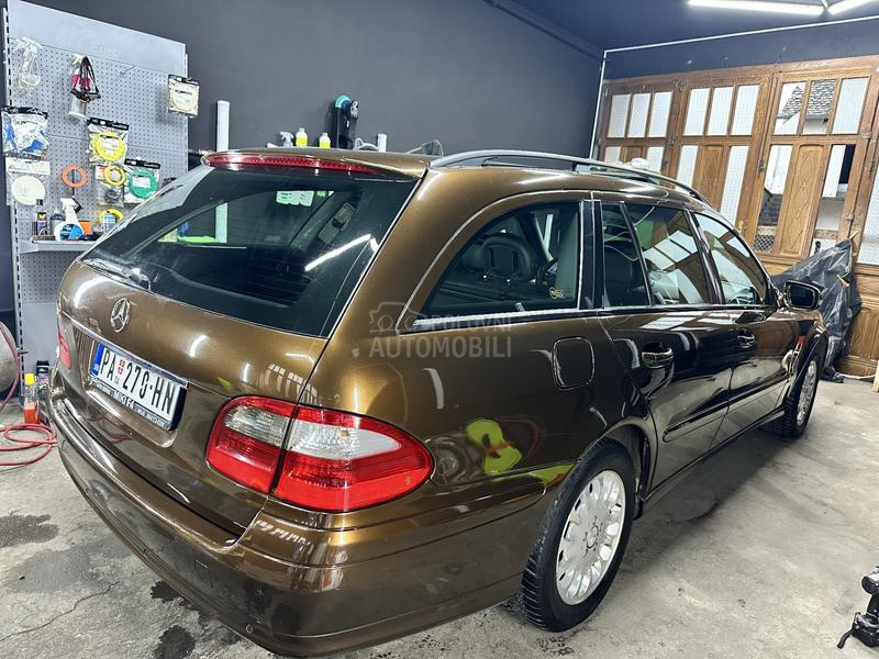 Mercedes Benz E 200 