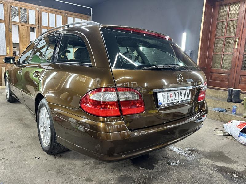 Mercedes Benz E 200 